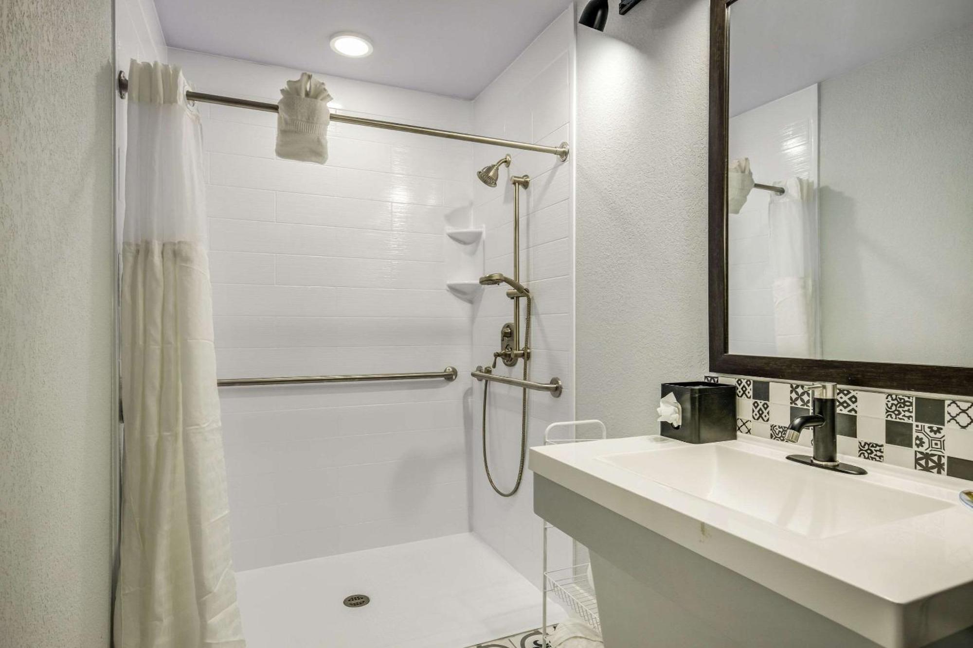 คลาเรียน พอยต์ Hotel แทลลาแฮสซี ภายนอก รูปภาพ
